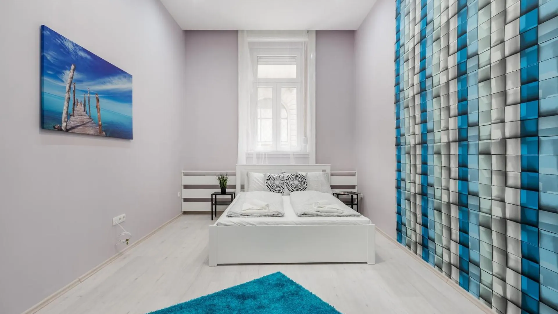 Cozy 2 Bedroom 2 Bathroom Apartment In The City Centre Budapest 0*,  Hungary