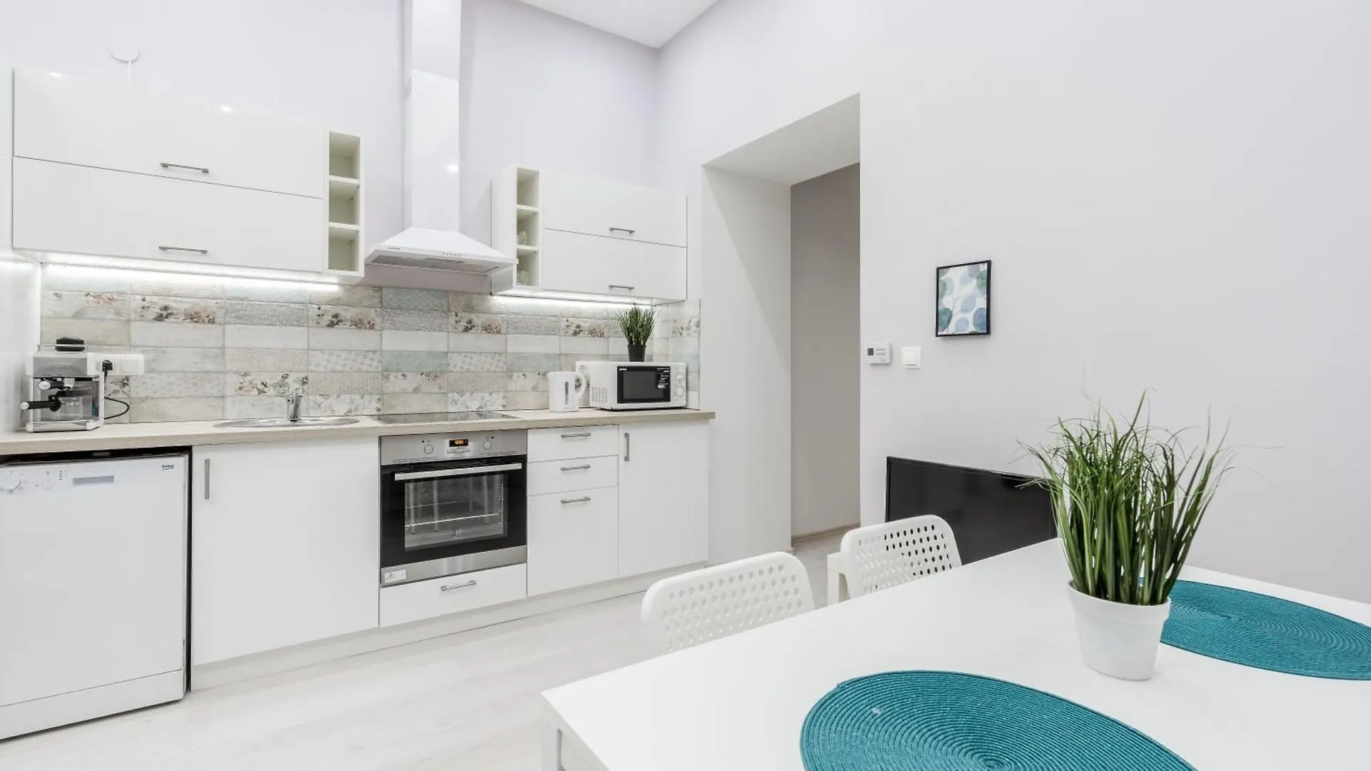 Cozy 2 Bedroom 2 Bathroom Apartment In The City Centre Budapest