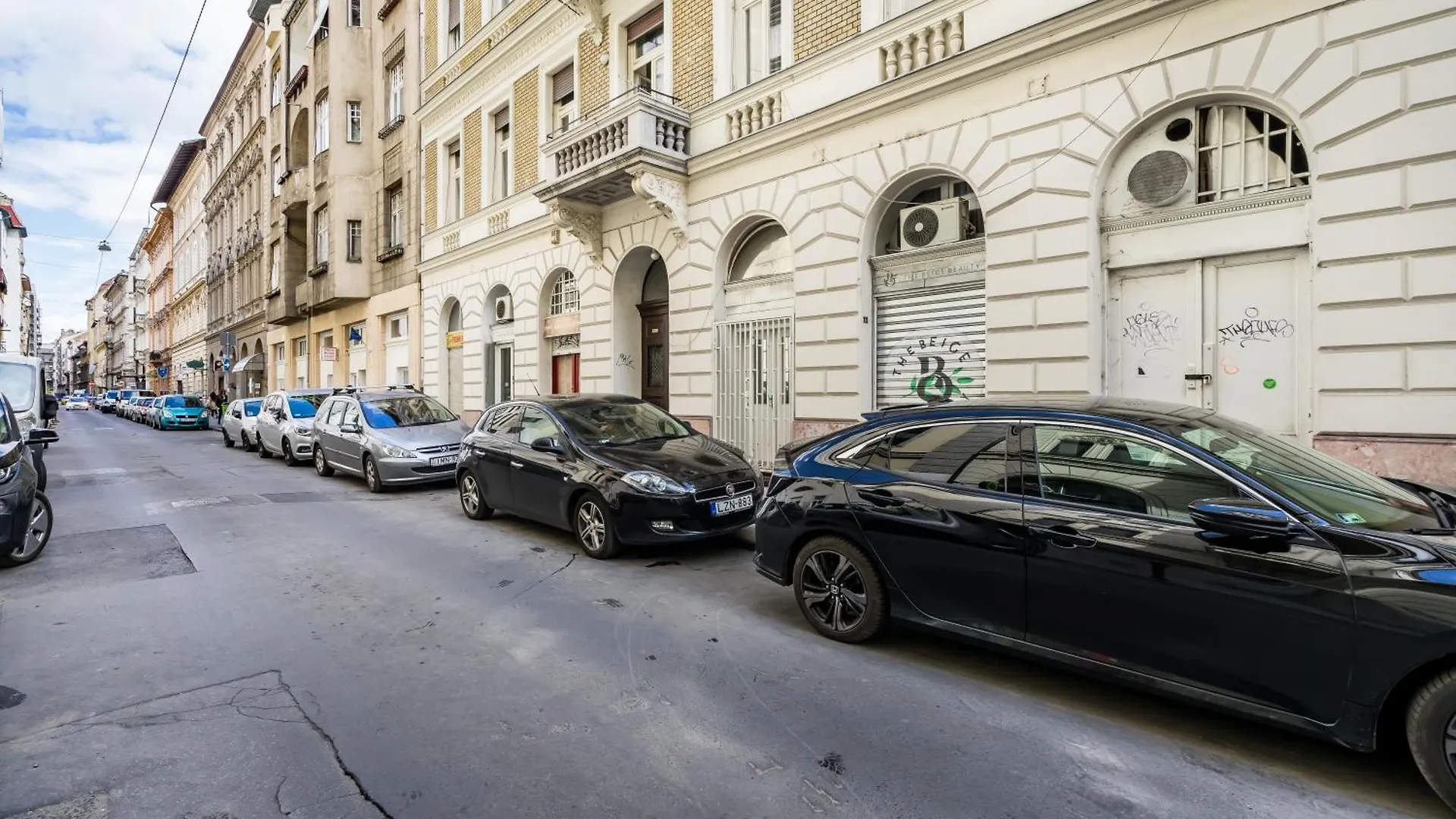 Cozy 2 Bedroom 2 Bathroom Apartment In The City Centre Budapest